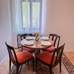 Daire Unique & Spacious 3br Historic Flat In Centre