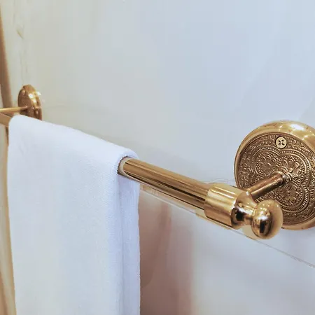 Apartamento Unique & Spacious 3br Historic Flat In Centre Sarajevo