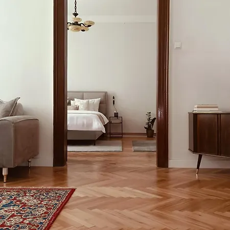 Lejlighed Unique & Spacious 3br Historic Flat In Centre Sarajevo