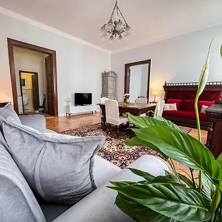 Lejlighed Unique & Spacious 3br Historic Flat In Centre *