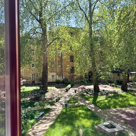 Lejlighed Unique & Spacious 3br Historic Flat In Centre *