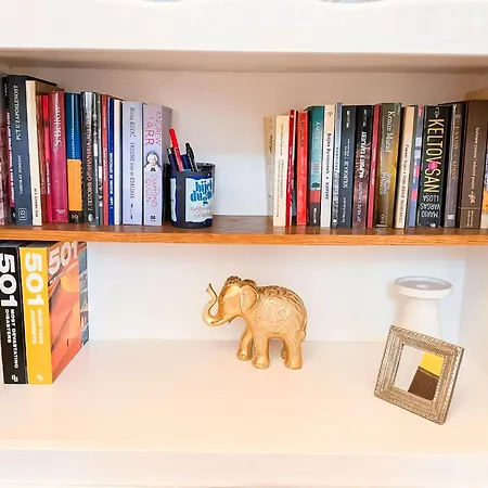 Unique & Spacious 3br Historic Flat In Centre